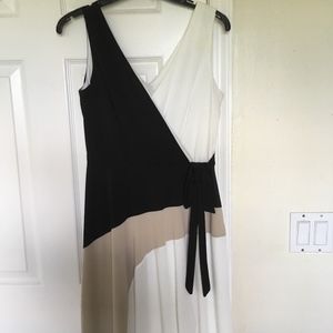 Woman Sleeveless Dress